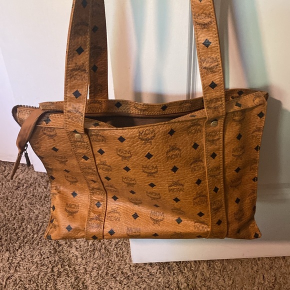 Beautiful MCM tote bag EUC straps and inside perfect large bag - Picture 2 of 4